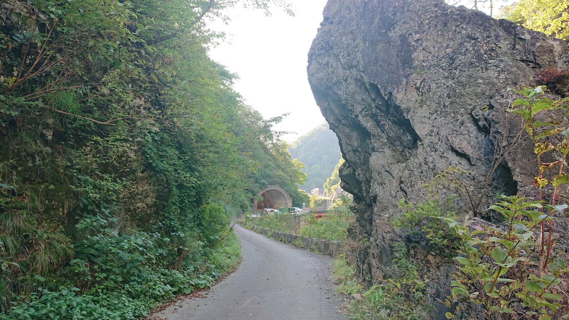 到着～