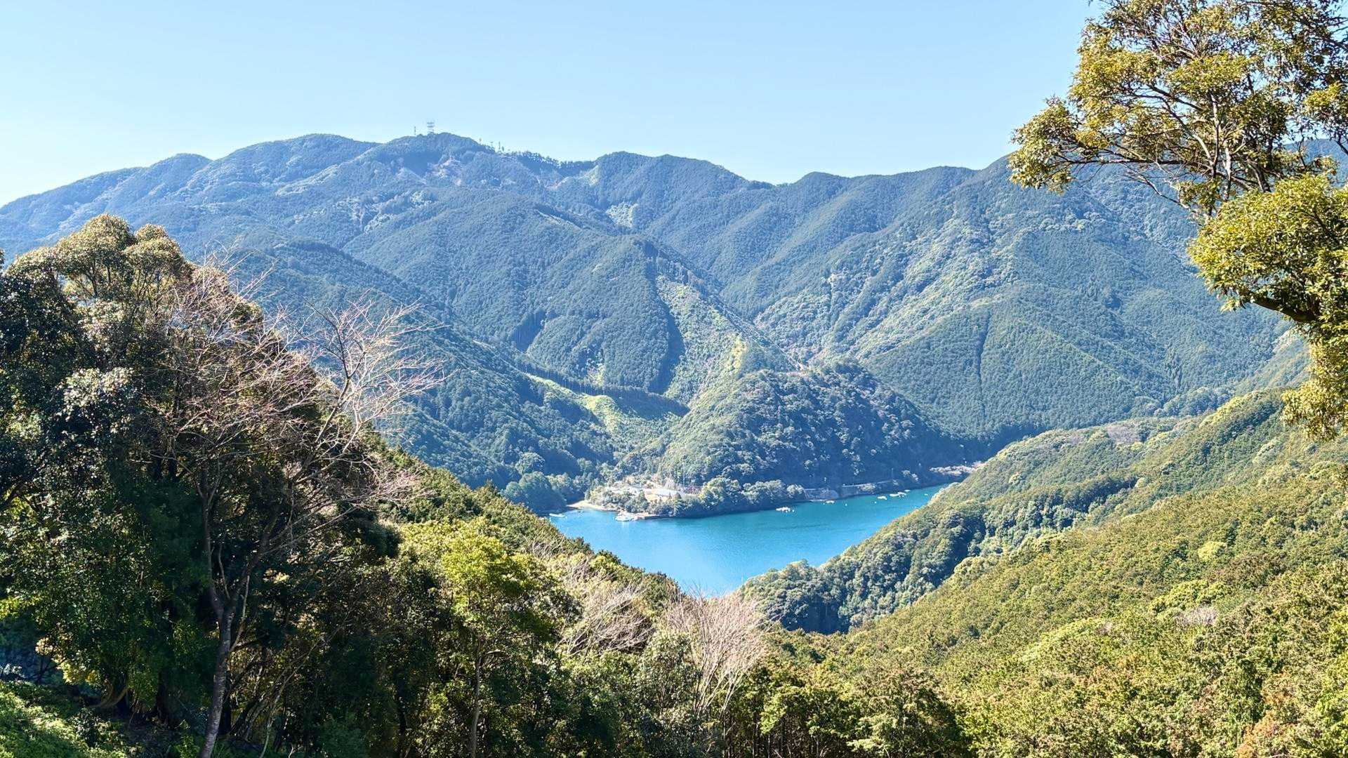 振り返ると絶景💚🩵