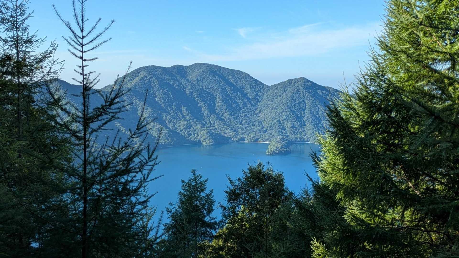 ４合目からの半月山