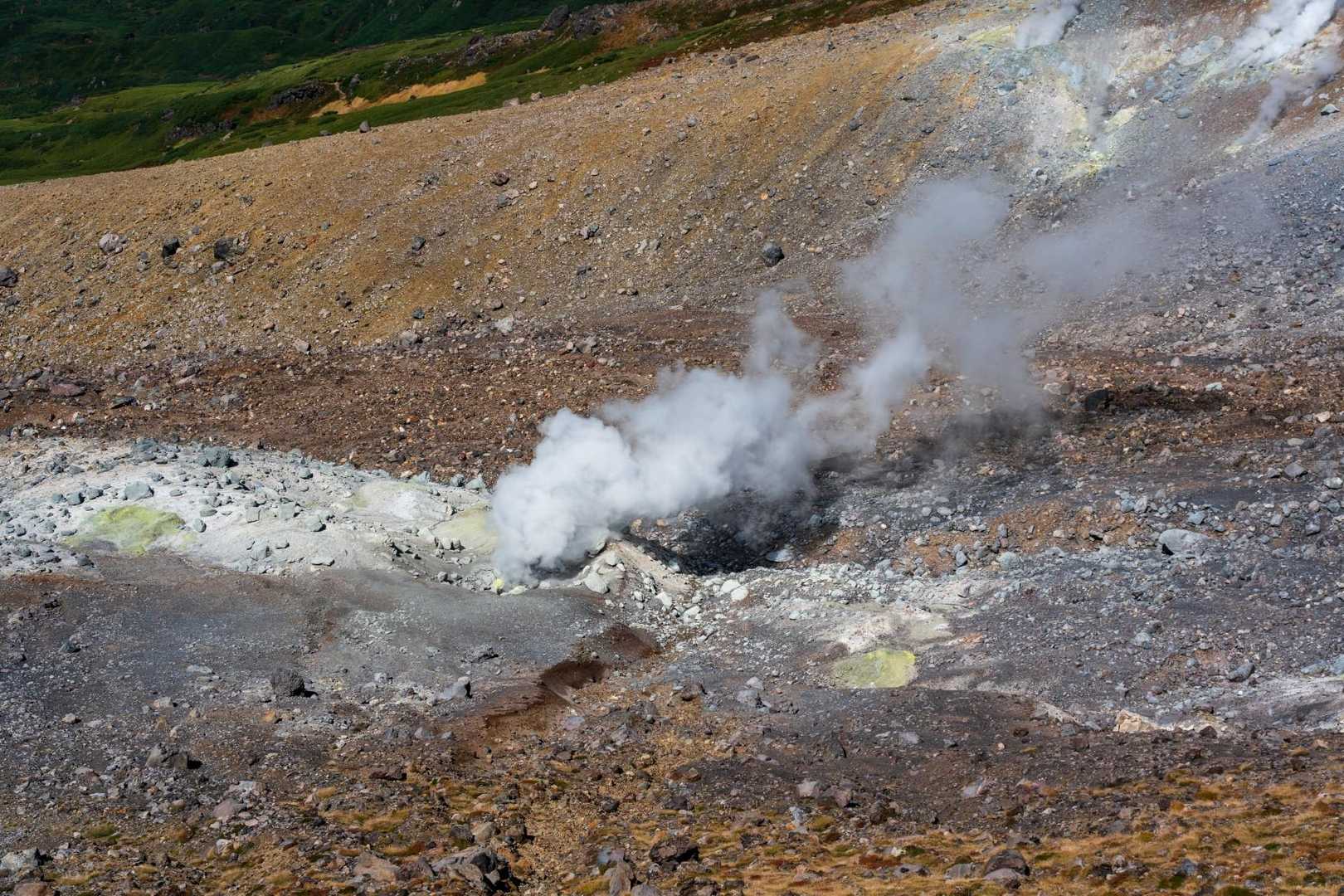 活きてる
最近日本中で火山活動が活発化してるみたいで気になります