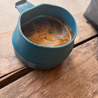 食後のアイスコーヒー、水に溶けるやつ、美味☕️