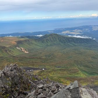 こっちが山頂じゃない方のピーク！ここも寄ると良いが割と危険