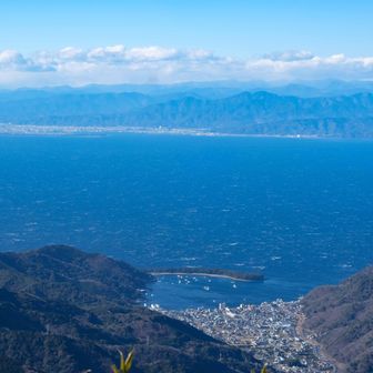 戸田(へた)の町並みと海