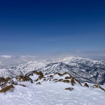 頂上は穏やか。ゆったりくつろぐことができました。