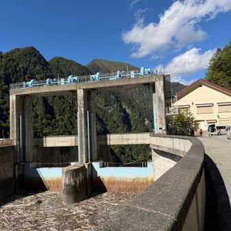 乗り合いタクシーがいてくれた　🅿️の七倉山荘の日帰り温泉でまったりして帰宅です♪
楽しい楽しい山旅、ありがとうございました😊
