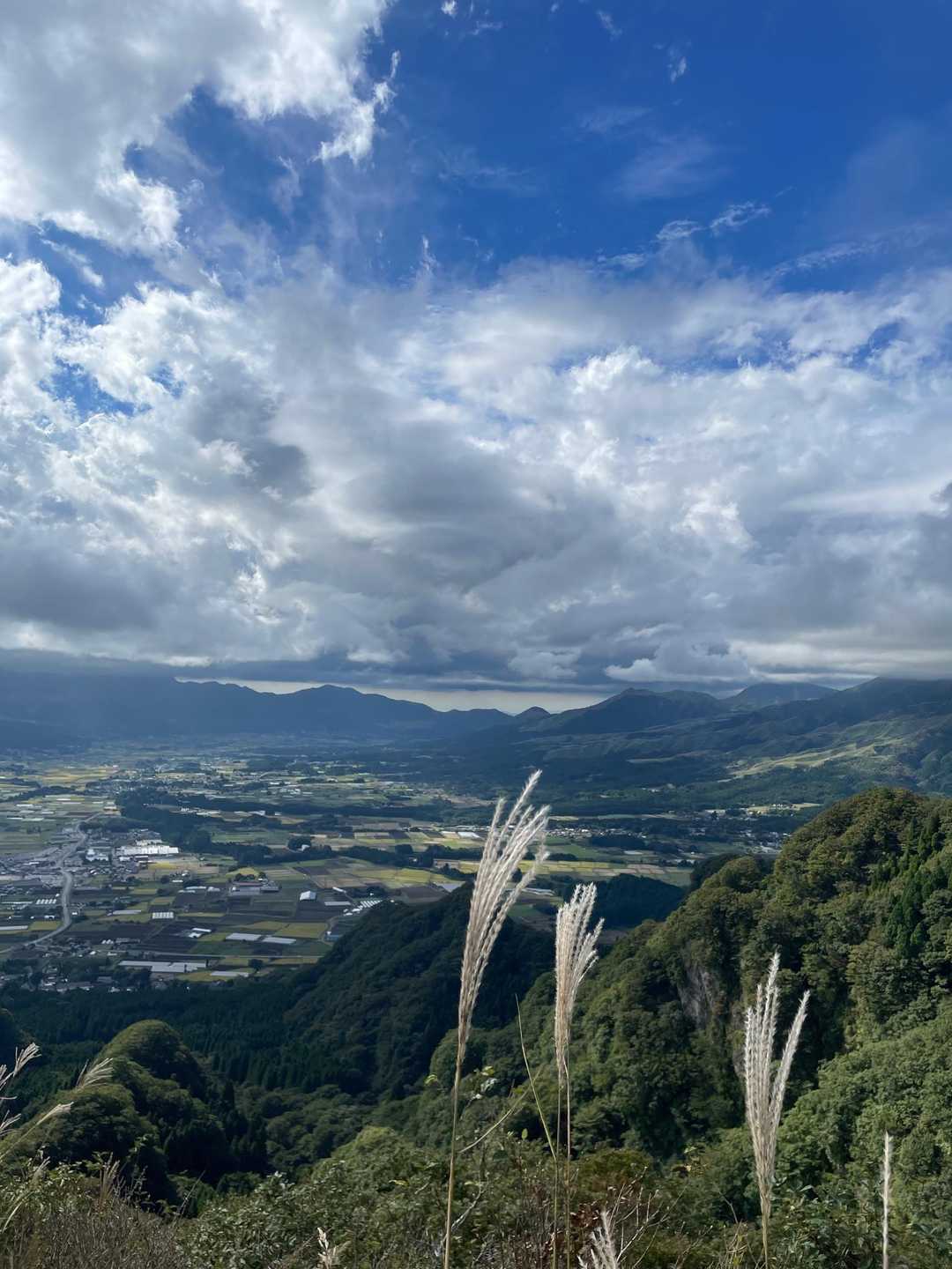 高森や南阿蘇の方向。