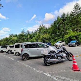 無事、下山❣️
降りたらナンと明日登る方数名が駐車場🅿️にスタンバっておられビックリ🙀
やっぱ人気の駐車場🅿️でした🙂
