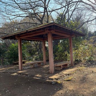 東屋あり
