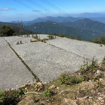 頭陀ヶ平の🚁ポート🤔
たぶん鉄塔設置時の資材置き場❓