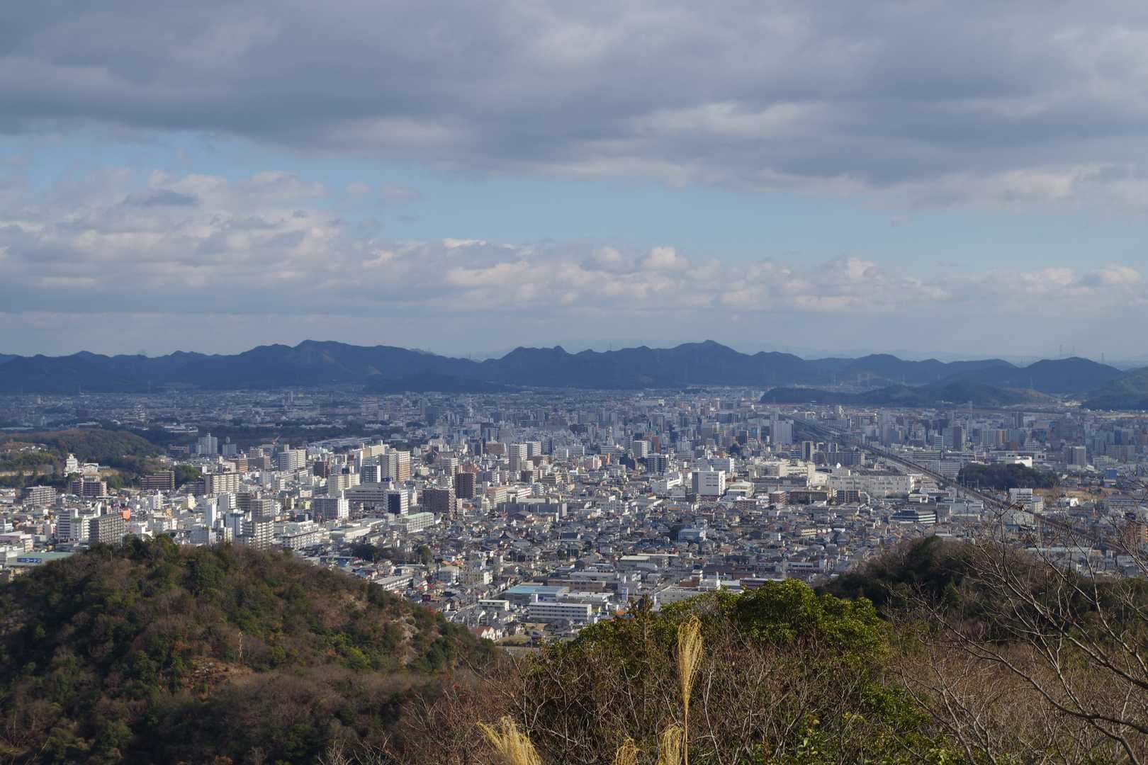 山崎山登り口-山崎山-苫編山-井ノ口山-籾取山-鬢櫛山登山 縦走コースの写真