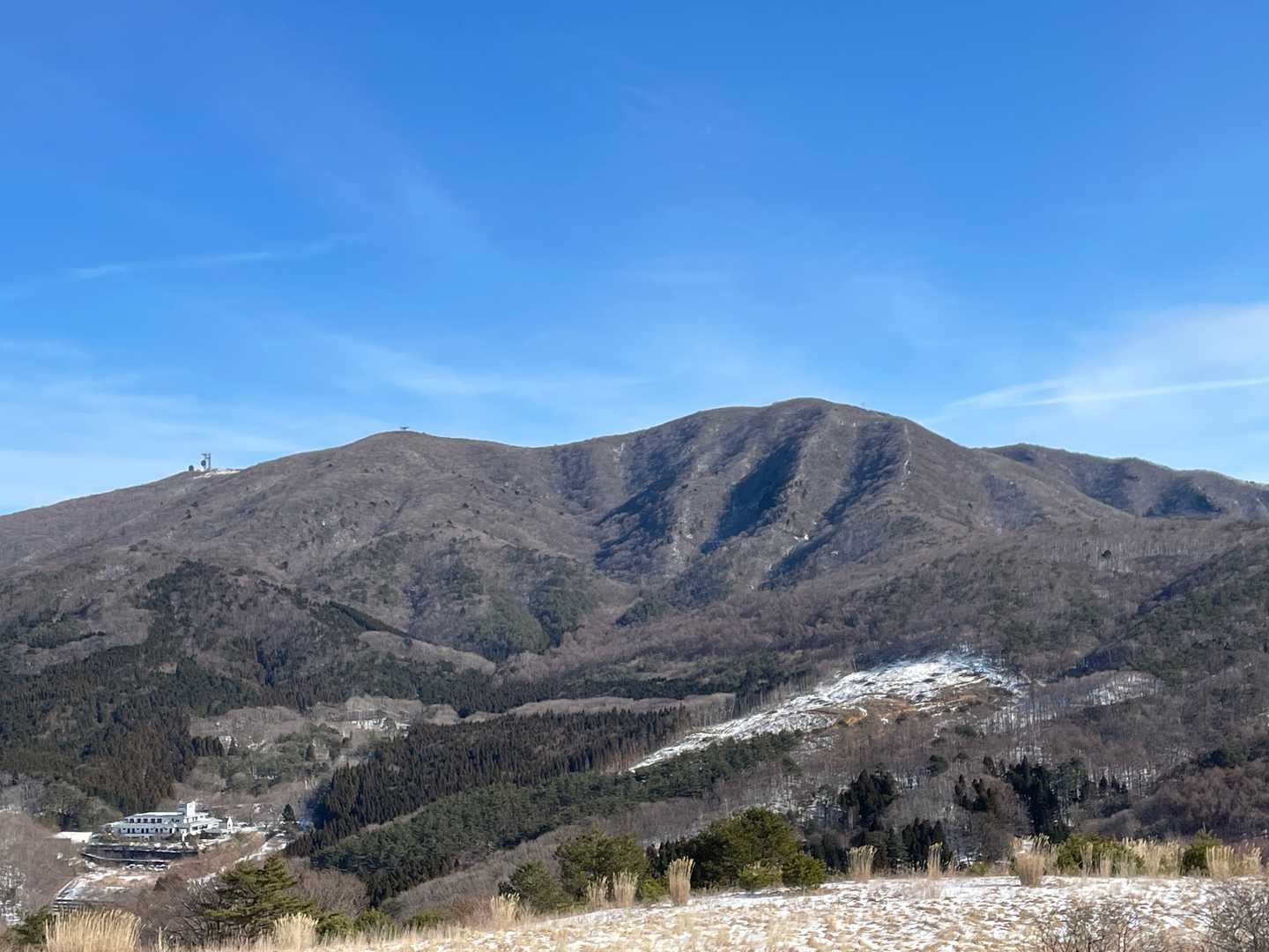 すぐそこに大滝根山。