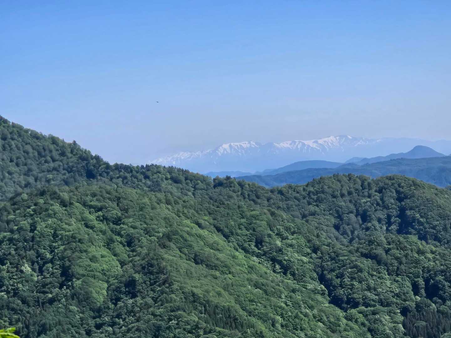 飯豊山が早速お出迎えです🏔️