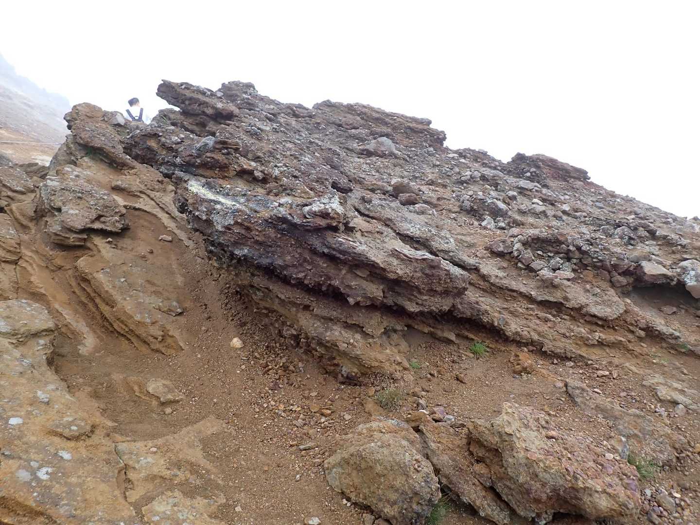ロープウェイでラクラク山頂へ！絶景の日本百名山・那須茶臼岳の写真