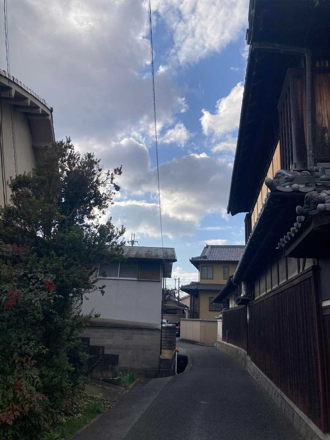 しばらく古い町並みの