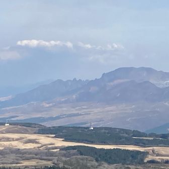 いつかアルパインで行きたい根子岳の天狗峰(ギザギザの真ん中)