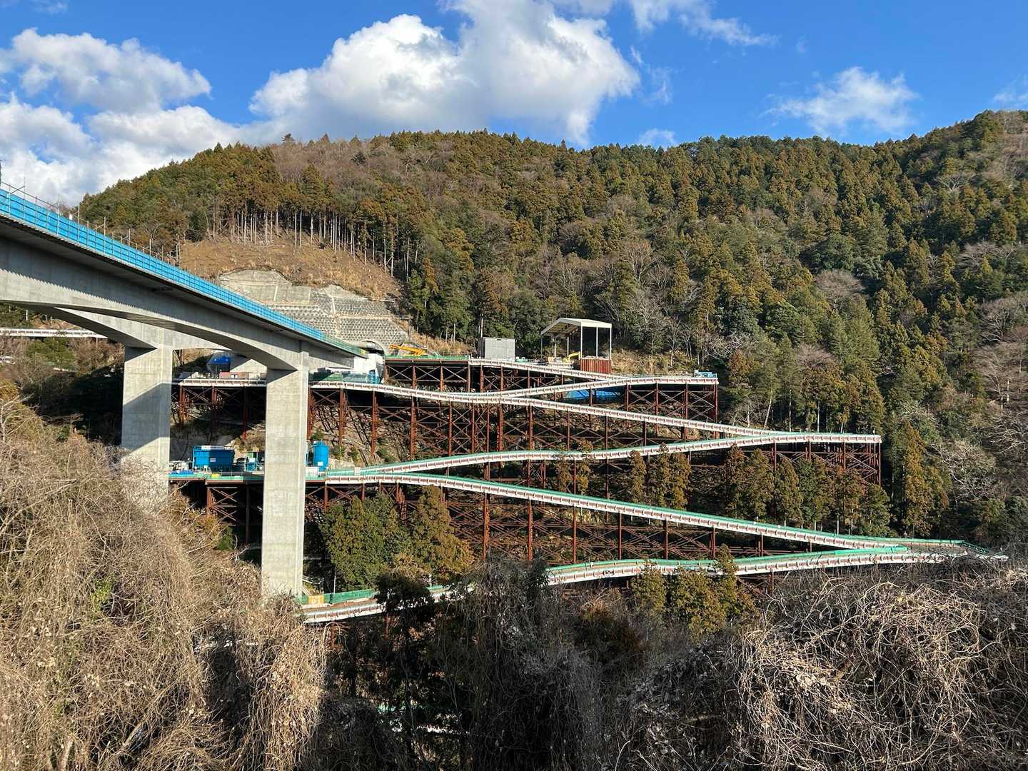 小田急　新松田駅-尺里峠-高松山-ビリ堂-山北駅 縦走コースの写真
