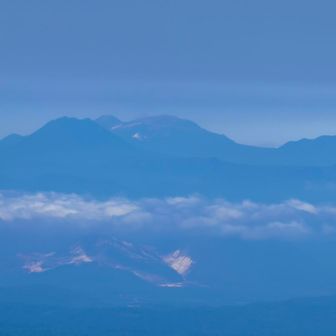雄阿寒岳と雌阿寒岳が重なって見えた