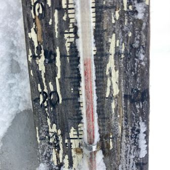 -10.5℃．気温以上に風邪で寒い．