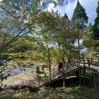 橋を渡れば