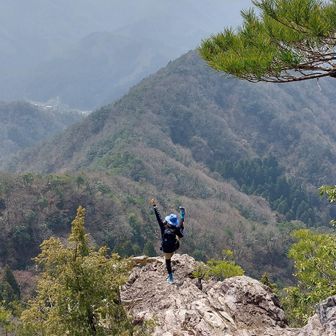 今日は頑張り過ぎずに、そっ～とY字
勢い余ると、奈落の底に転落です🤭

身体は柔らかいので、これは全然平気🤣