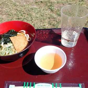 おうどんいただきます🙏
もっちりして腰があって、関西風の出汁で美味しかった😋