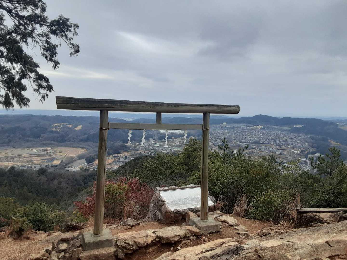 日和田山→高麗駅へ下りていきます。