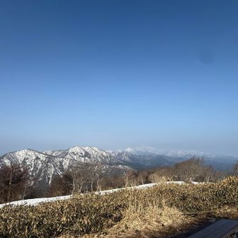 ベンチで休憩しながら栄養補給。