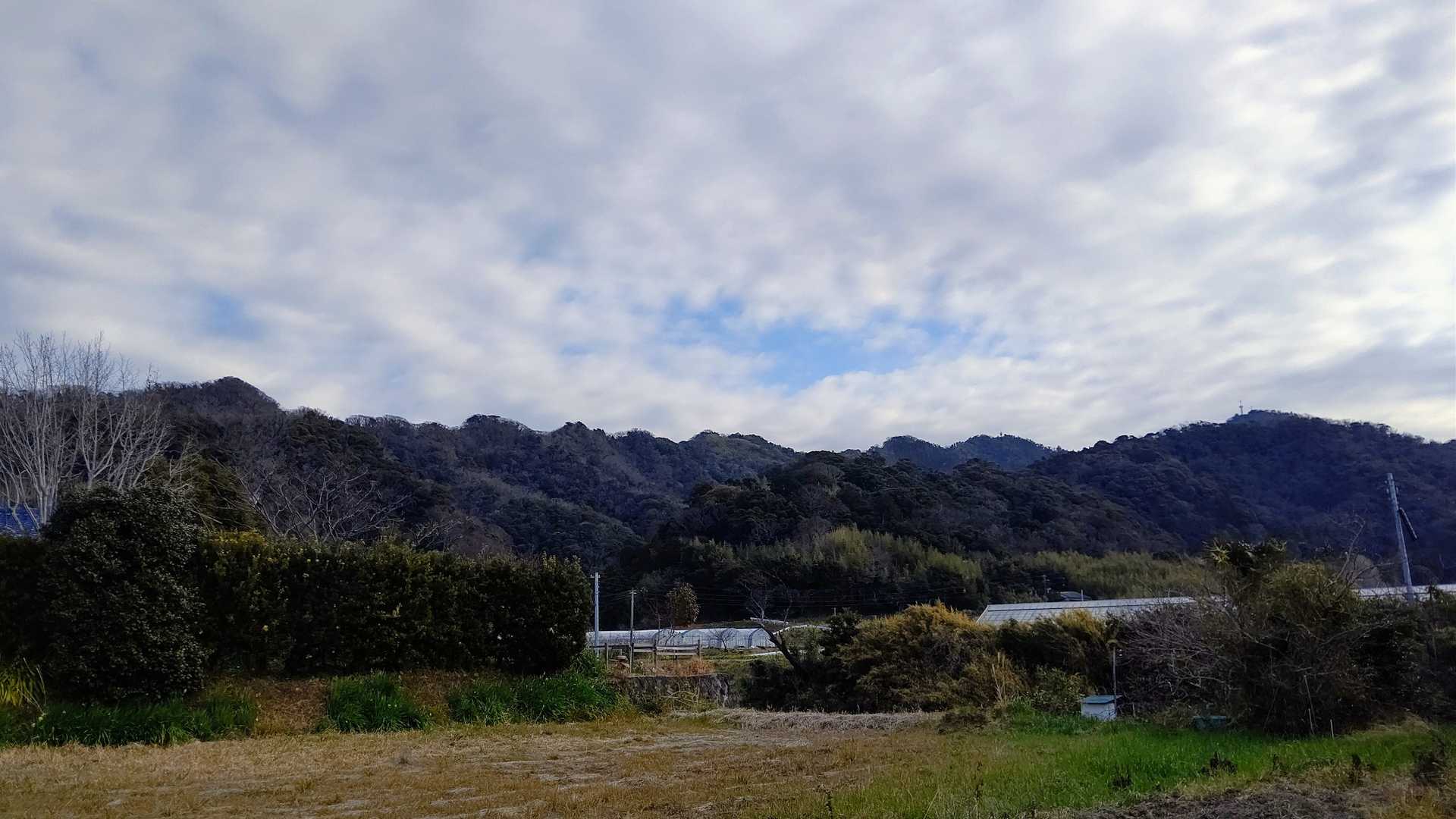 あの尾根歩く((o(^∇^)o))