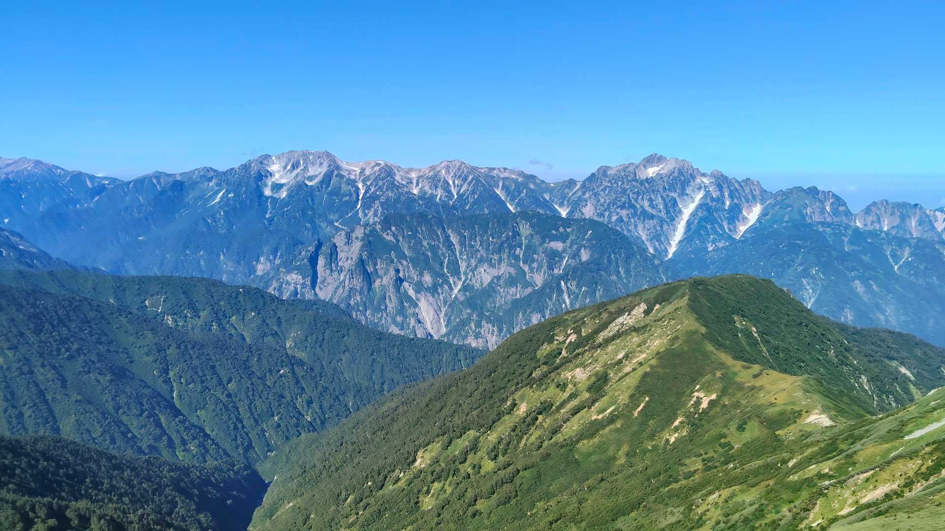 立山、剣岳。
何枚も撮ってしまいます。
