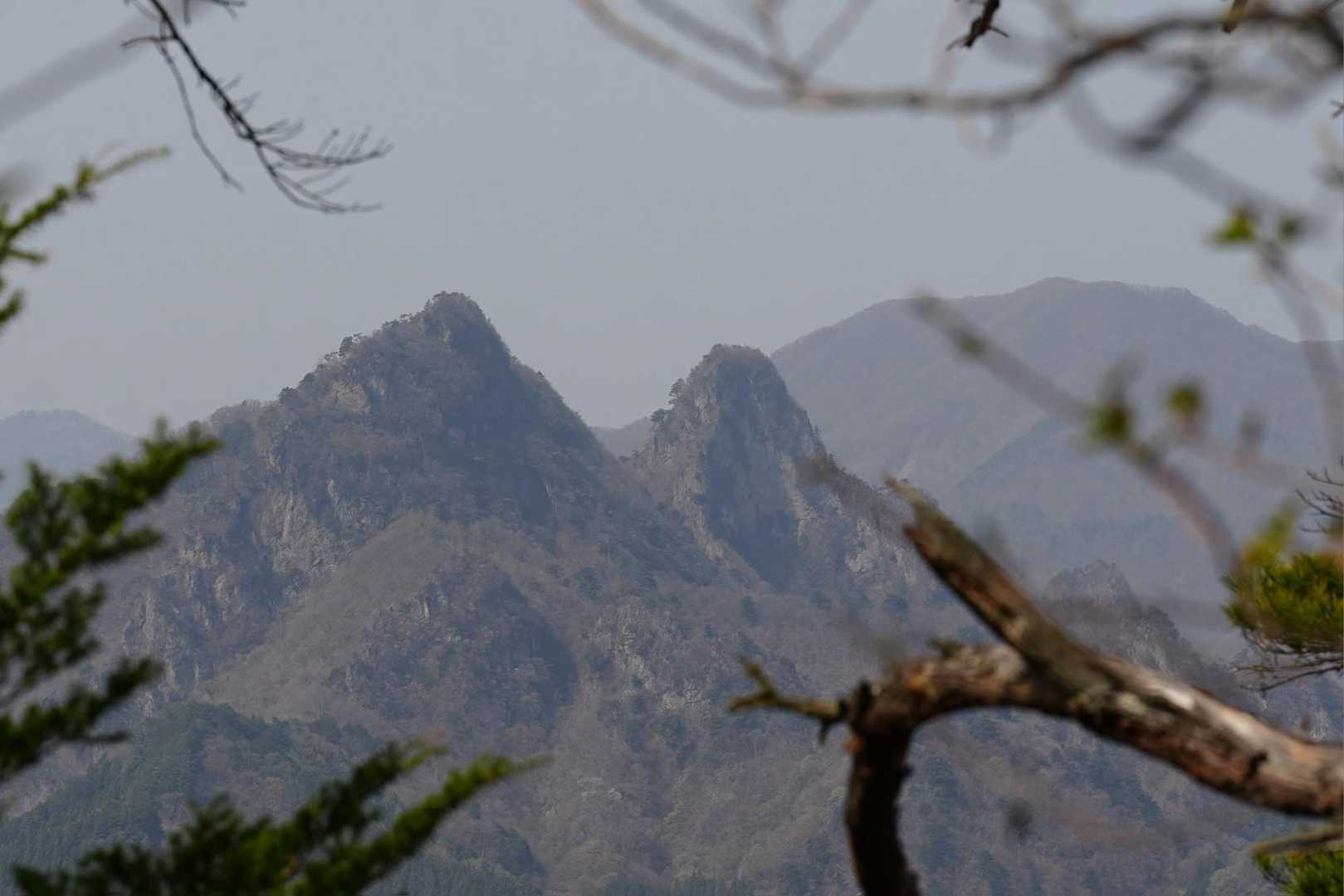 昔　撤退したままの
大岩・碧岩
今日は霞んでいる