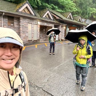 荒川登山口よりスタート。