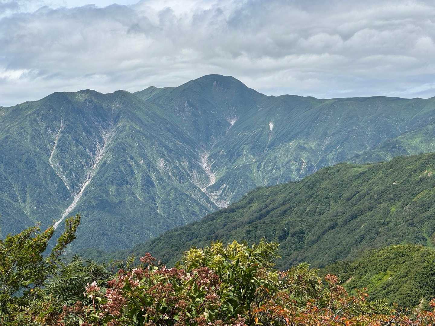 飯豊最高峰の大日岳