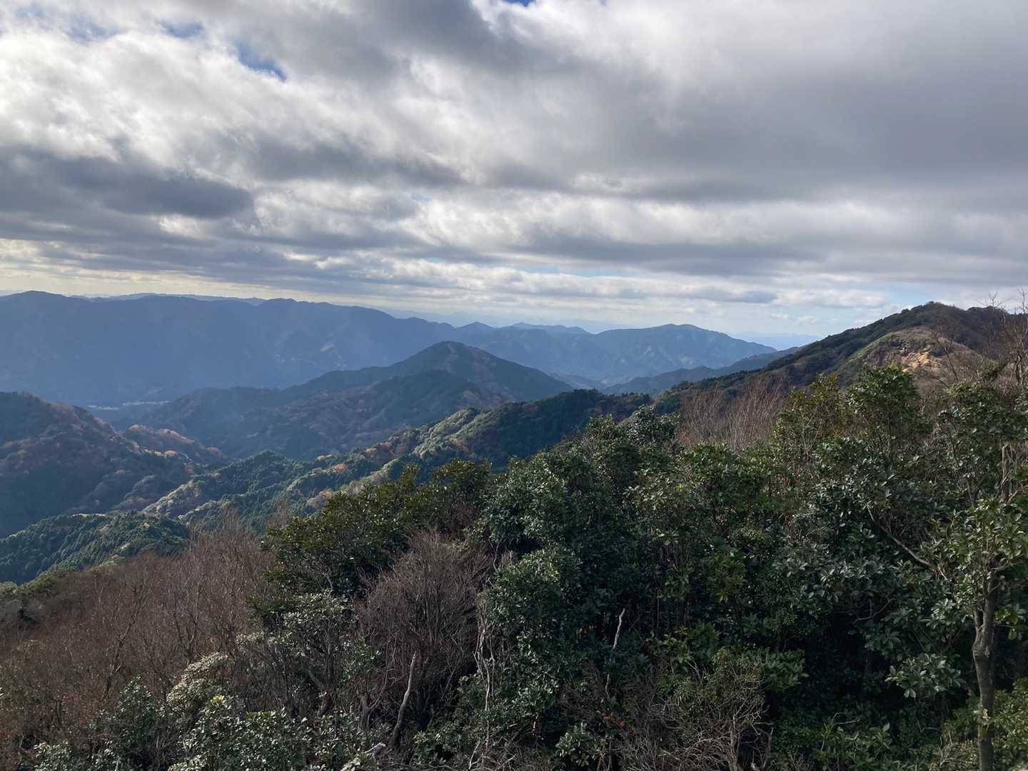 油日岳方面。