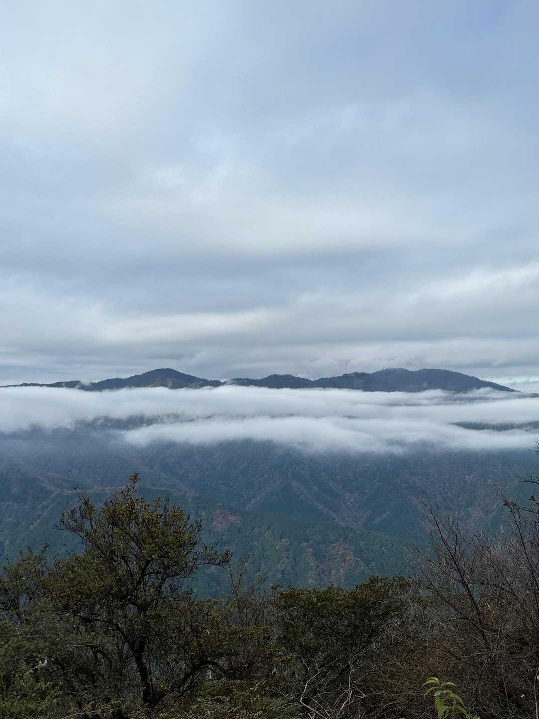 大山裏側の眺望スポット