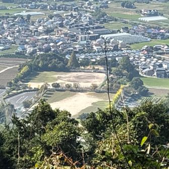 車を止めている小野公園も見える