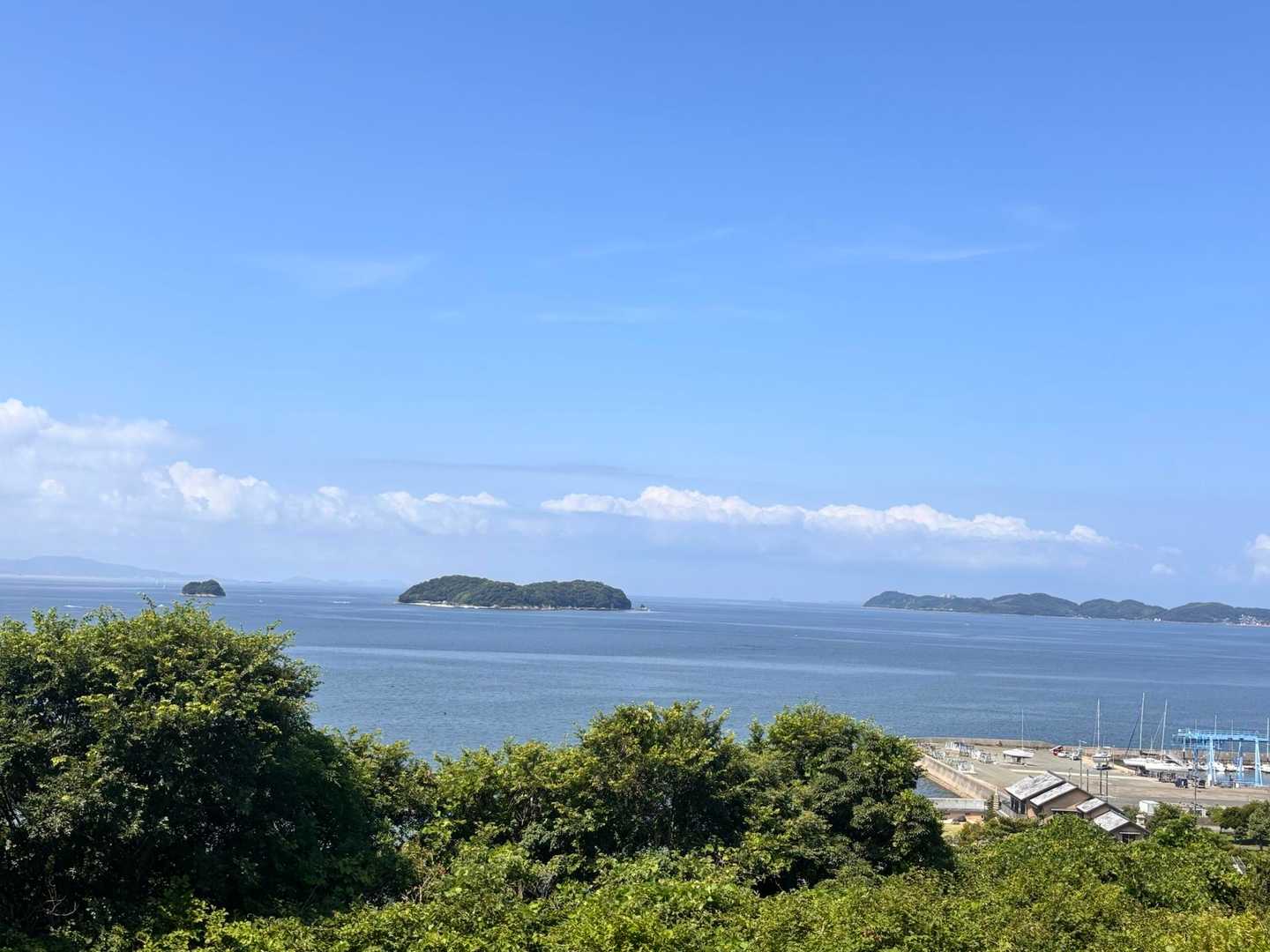 海を眺めて
風を感じて
リフレッシュ🩵