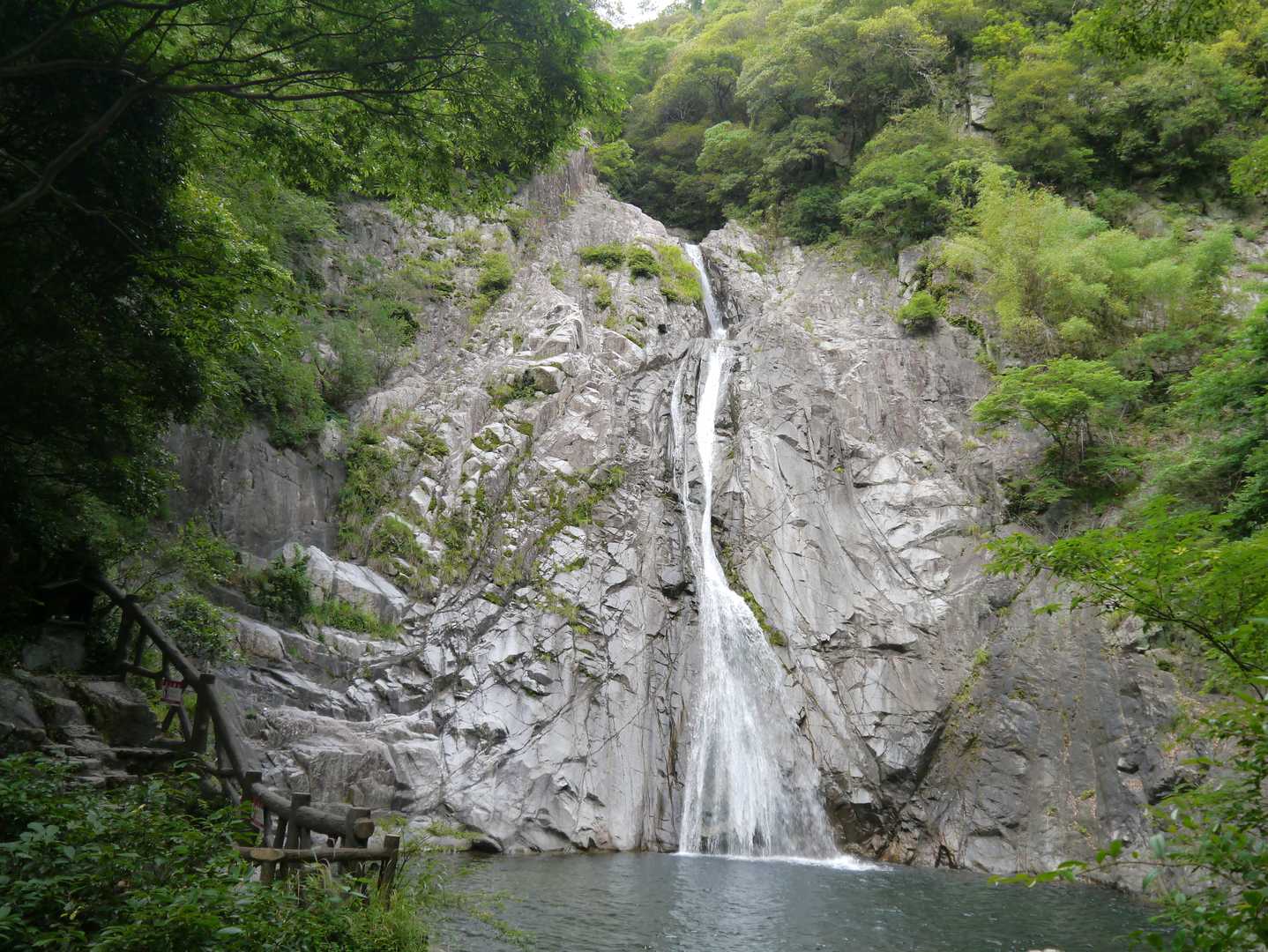 新神戸駅-滝山城跡登山口-東門-料金所-正門-谷上駅 縦走コースの写真