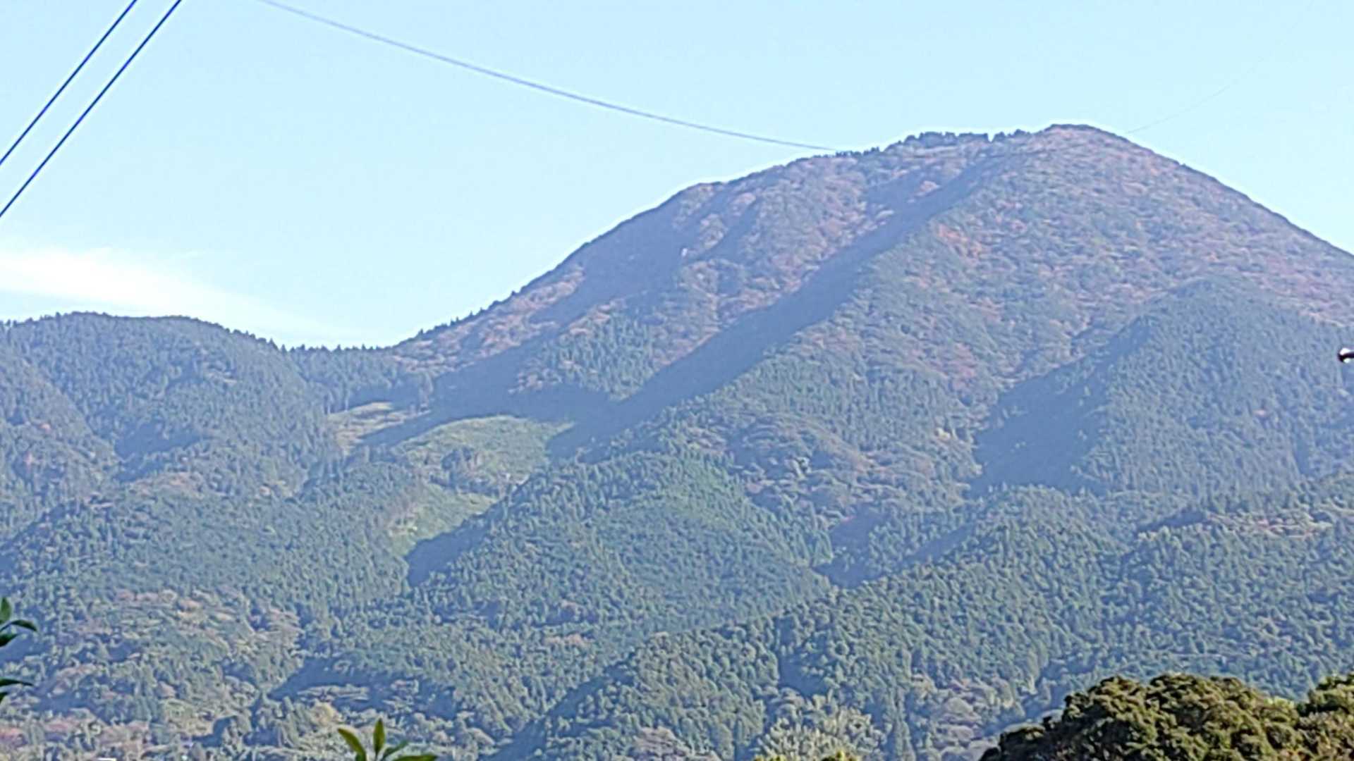 十坊山 往復 | 山頂で巨岩と糸島ブルーを堪能し、下山後はまむしの湯への写真