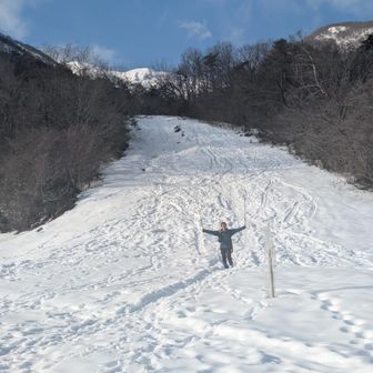 隊員 楽しそう😆🎶

ここでヒップソリをしてみましたが
1ヶ月前に打った尾骶骨が痛かった😂😂
