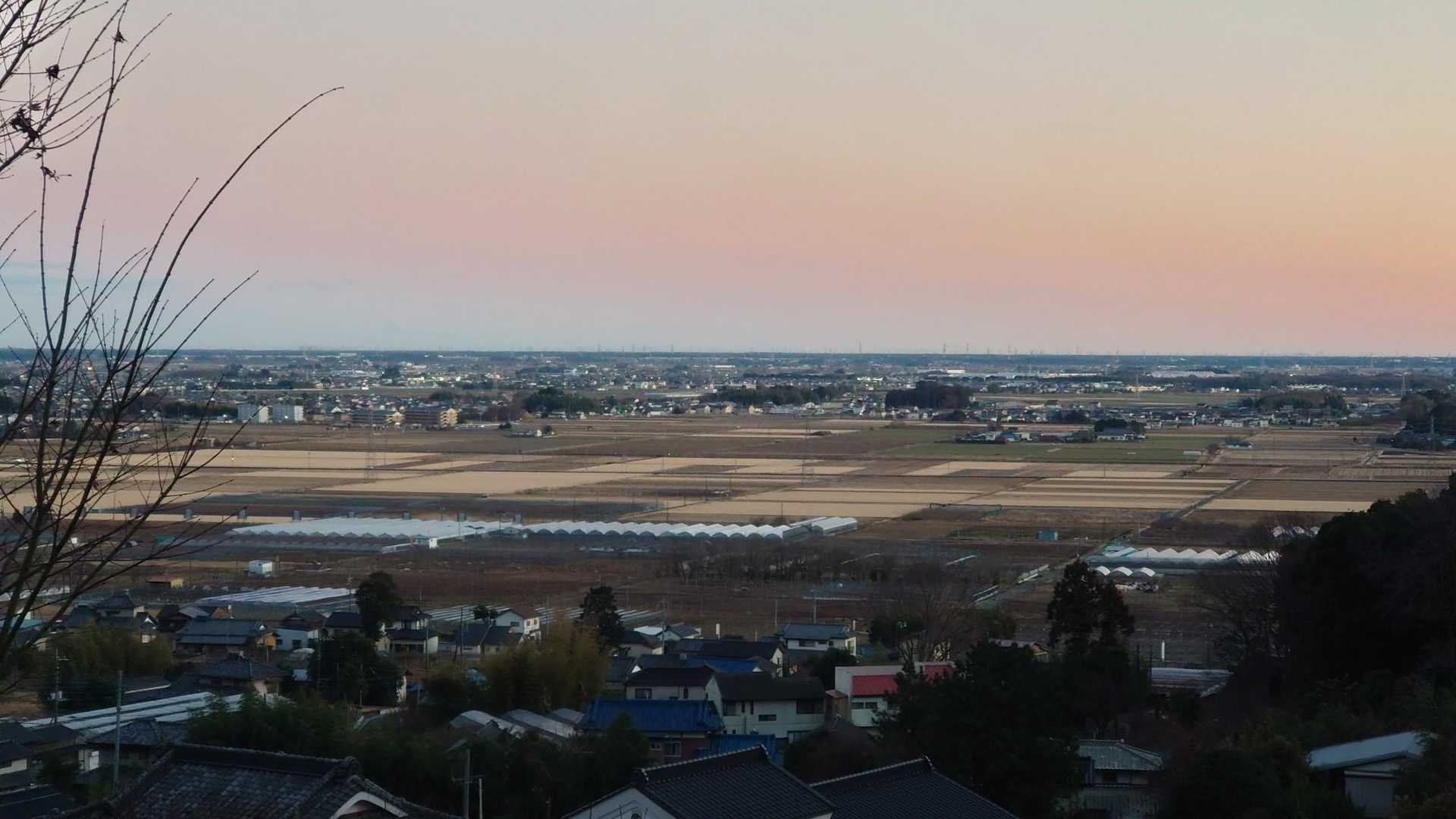 夕暮れの市街地