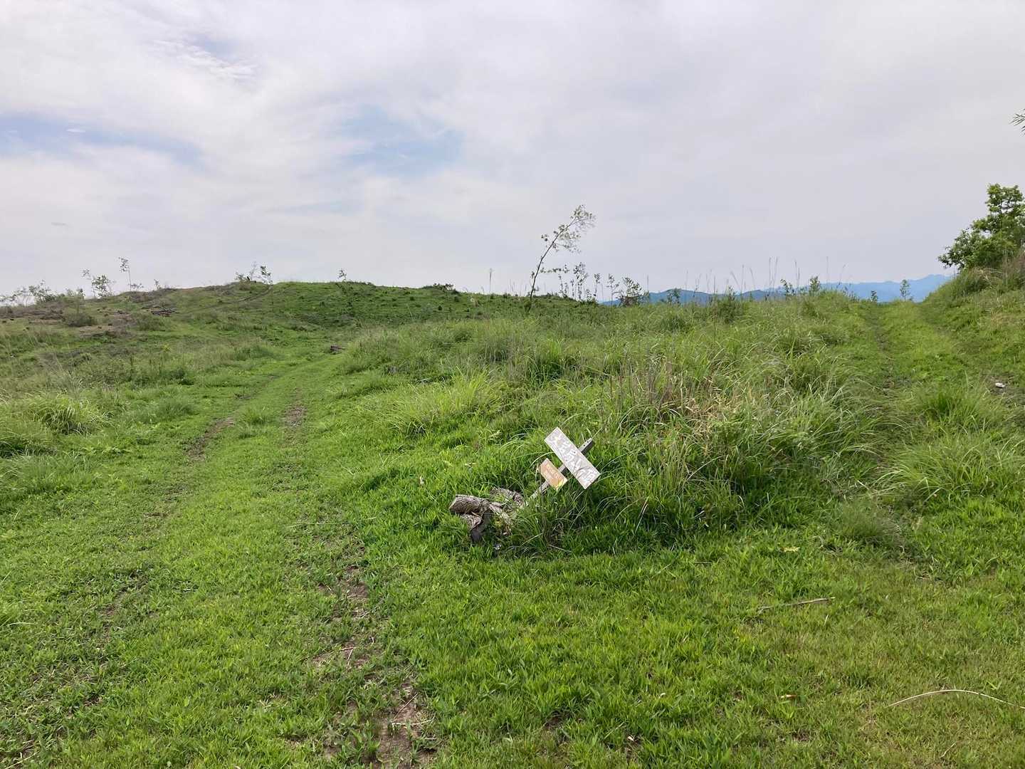 先ずは山頂へ