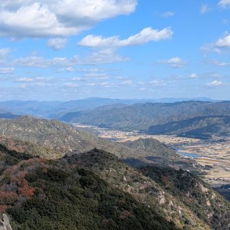 天気が良くて、暑くも寒くも無い絶好の登山日和😄✌🎵　景色もより一層綺麗に感じました😲✨