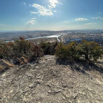 嶽山山頂から加古川市内さらに瀬戸内海までよーく観えてまーす😍
