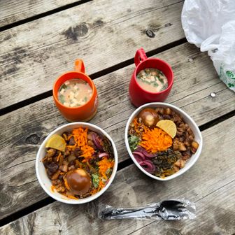TAWATAWASTAND（タワタワスタンド）
ルーローハン弁当は素晴らしいランチ🥰