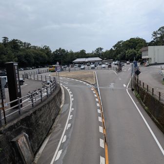 駐車場までやってきた。こっから北嶺へ。