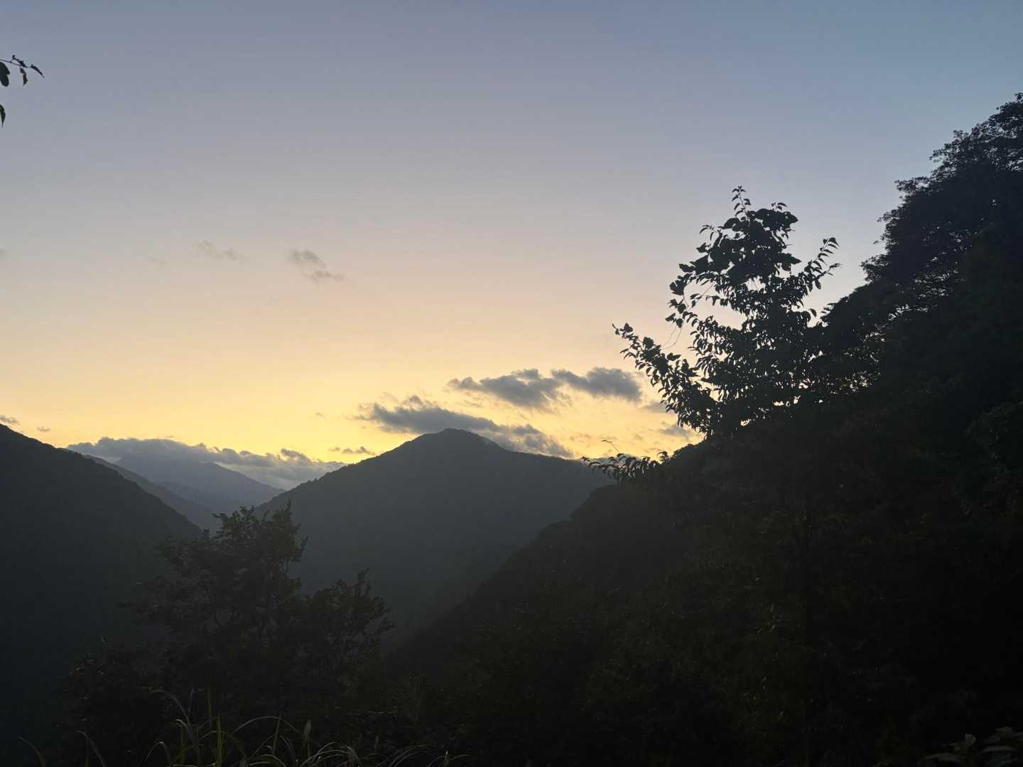 5時半前。夜明け。