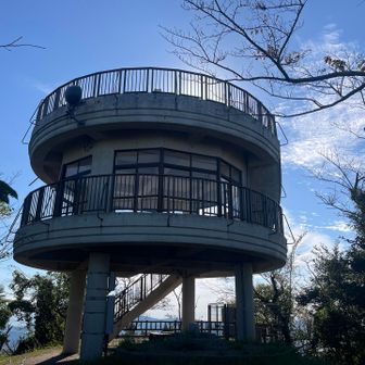 山頂に展望台