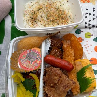 土日限定のお子様弁当🍱ボリュームあります😋