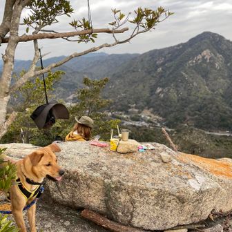 右田ヶ岳を眺めながら 🍜 ☕️