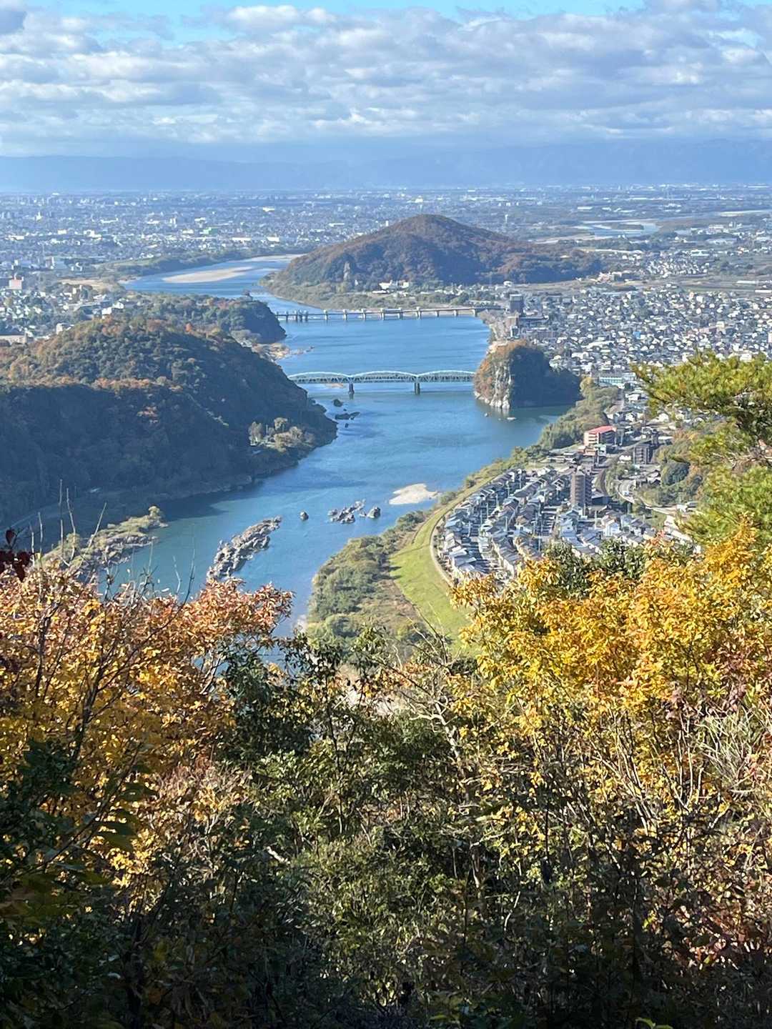 木曽川の景色が抜群に良い😊犬山城も小さく見えるよ